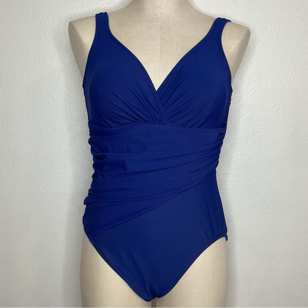 Elegant Blue Women's One-Piece Swimsuit